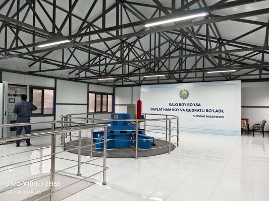 カップラン水力タービン 16.00 M3/s 流量容量と30年以上の寿命のステンレス鋼のCNCブレード